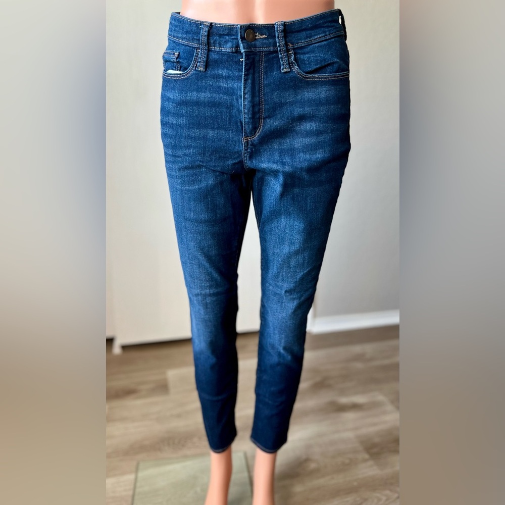 Universal Thread Women's Skinny Jeans - Dark Blue Denim